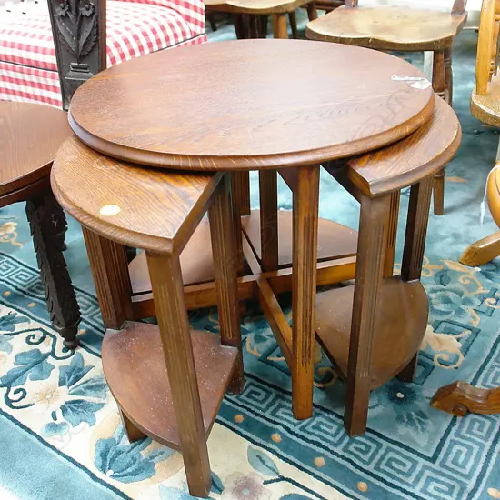 OAK ROUND COFFEE TABLE W NEST OF 4