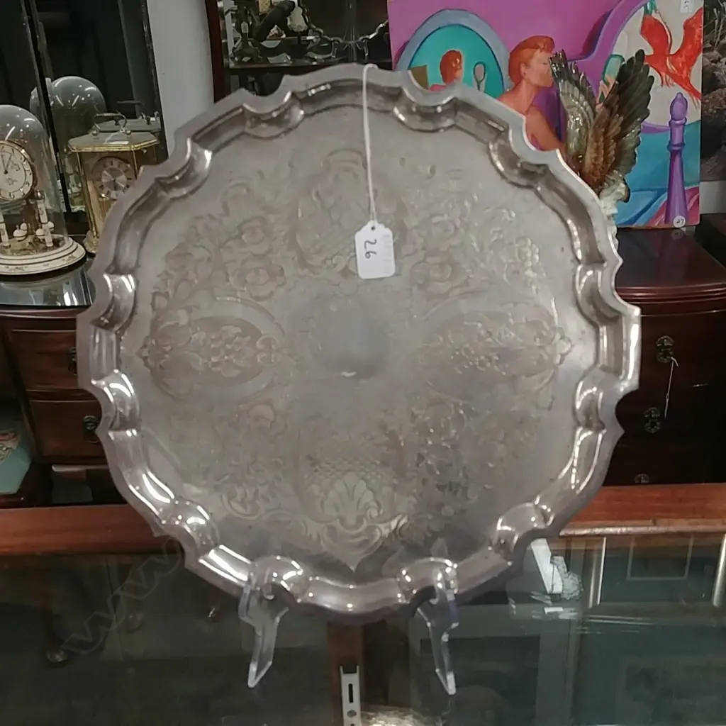 ENGRAVED FLORAL EP CIRCULAR TRAY Image 1++