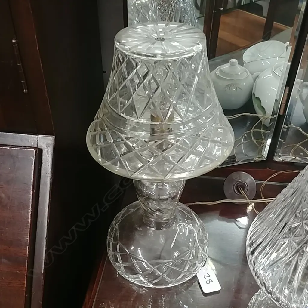 CRYSTAL TABLE LAMP Image 1++
