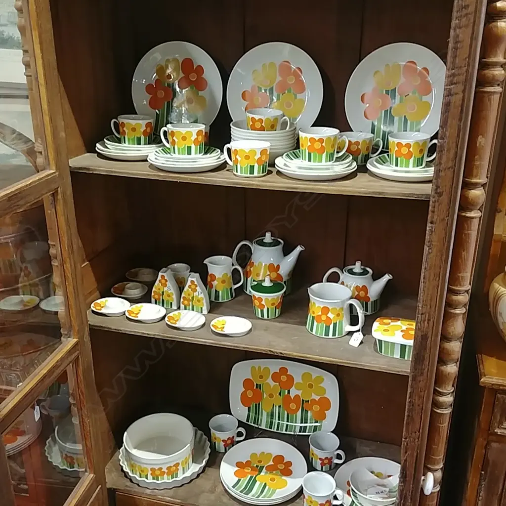 'ANN MARIE' CROCKERY PART DINNER SERVICE-NORWAY Image 1++