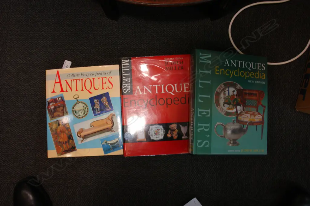 3 ANTIQUE REFERENCE BOOKS Image 1++