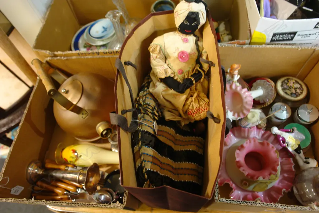 VICTORIAN TEA COSY AND MAMMY DOLL Image 1++