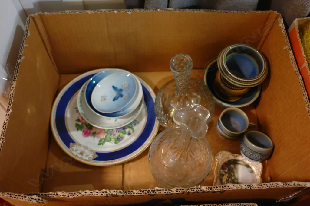 BOX MISC.-IRISH PORC.-B&G-R.COPEN-2 DECANTERS ETC Image 1++