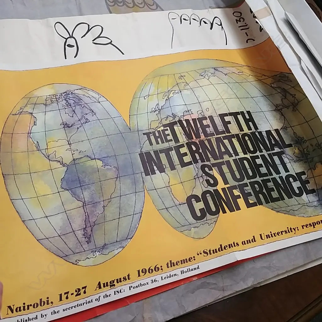 ROLL OF RETRO MOVIE POSTERS ETC. Image 1++