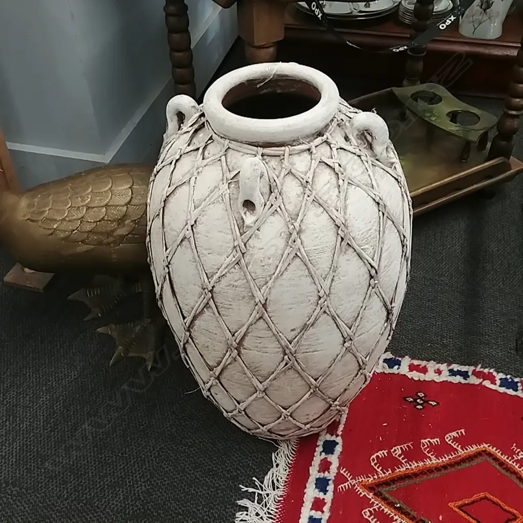 TERRACOTTA FLOOR VASE Image 1++