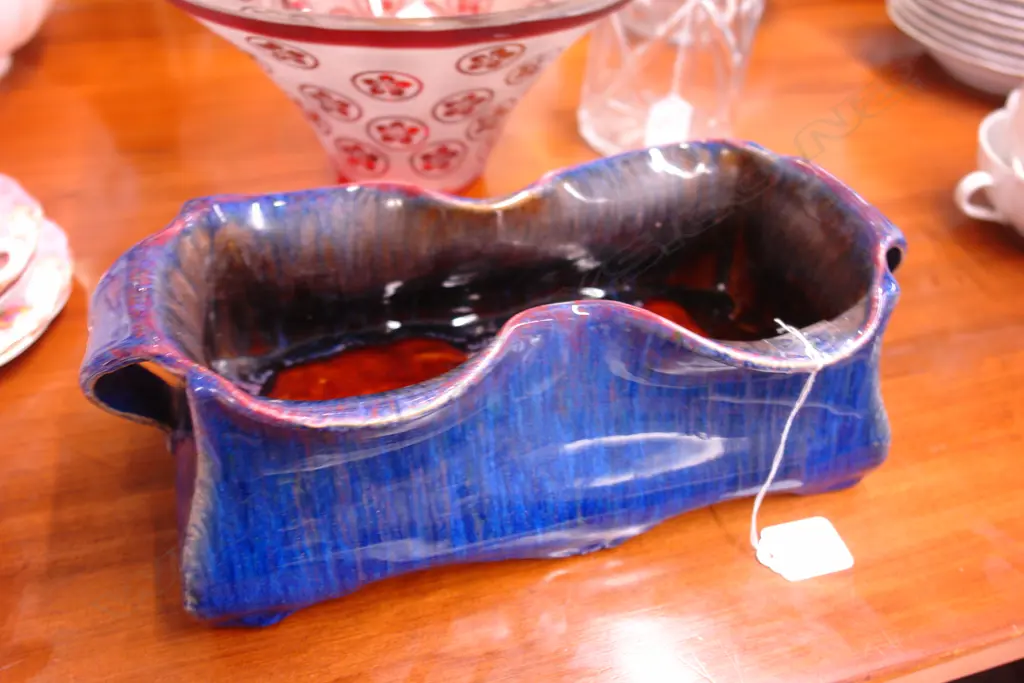 LANGLEY POTTERY TROUGH  Image 1++