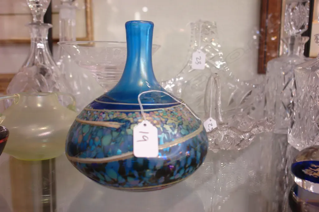 STUDIO ART GLASS BOTTLE VASE - SGD Image 1++