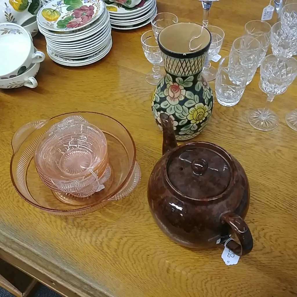7PC PINK GLASS DESSERT SET+TEAPOT+VASE Image 1++