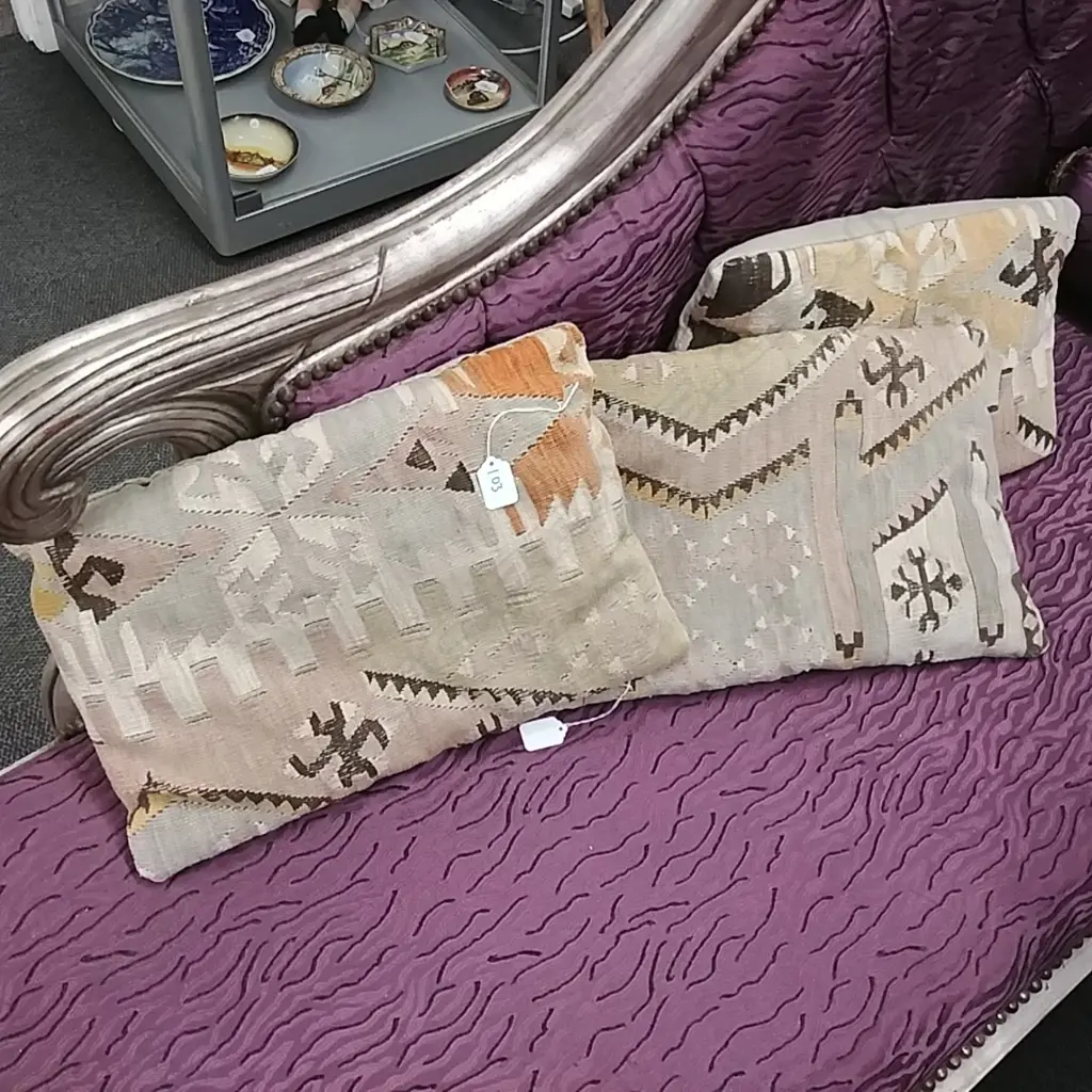 3 RECTANGULAR KELIM CUSHIONS  Image 1++