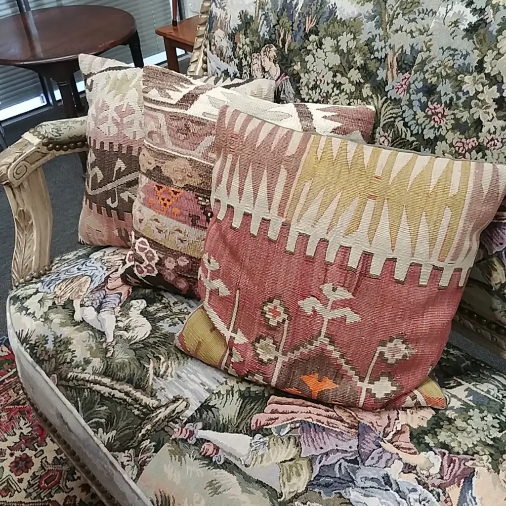 3 SQUARE KELIM CUSHIONS  Image 1++