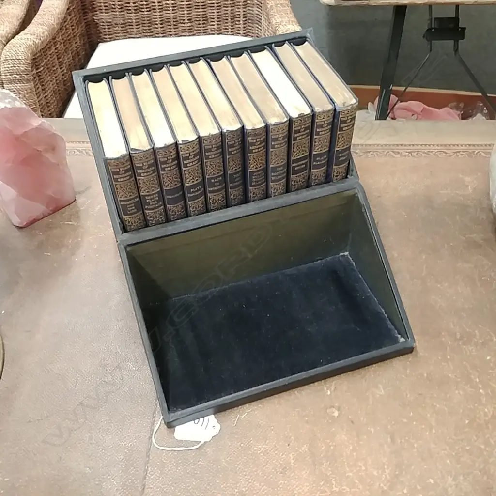 BOXED SET OF BENARD SHAW PLAY BOOKS  Image 1++