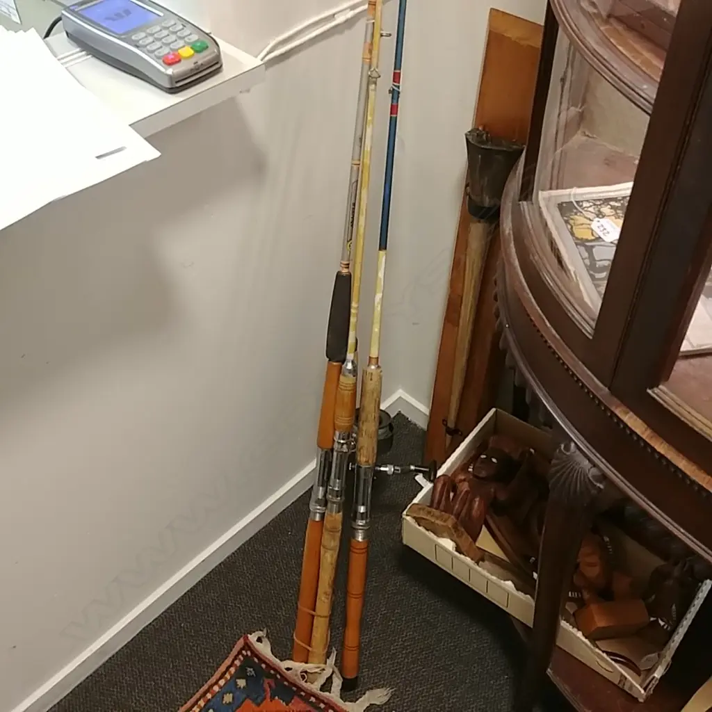 3 FISHING RODS + ROD W REEL Image 1++