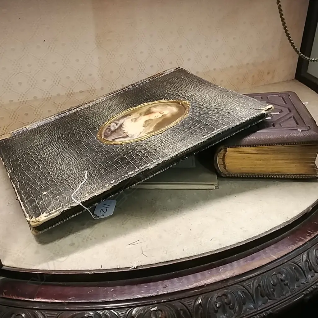 VINTAGE PHOTO ALBUM  POSTCARD ALBUM EMPTY & BOOK Image 1++