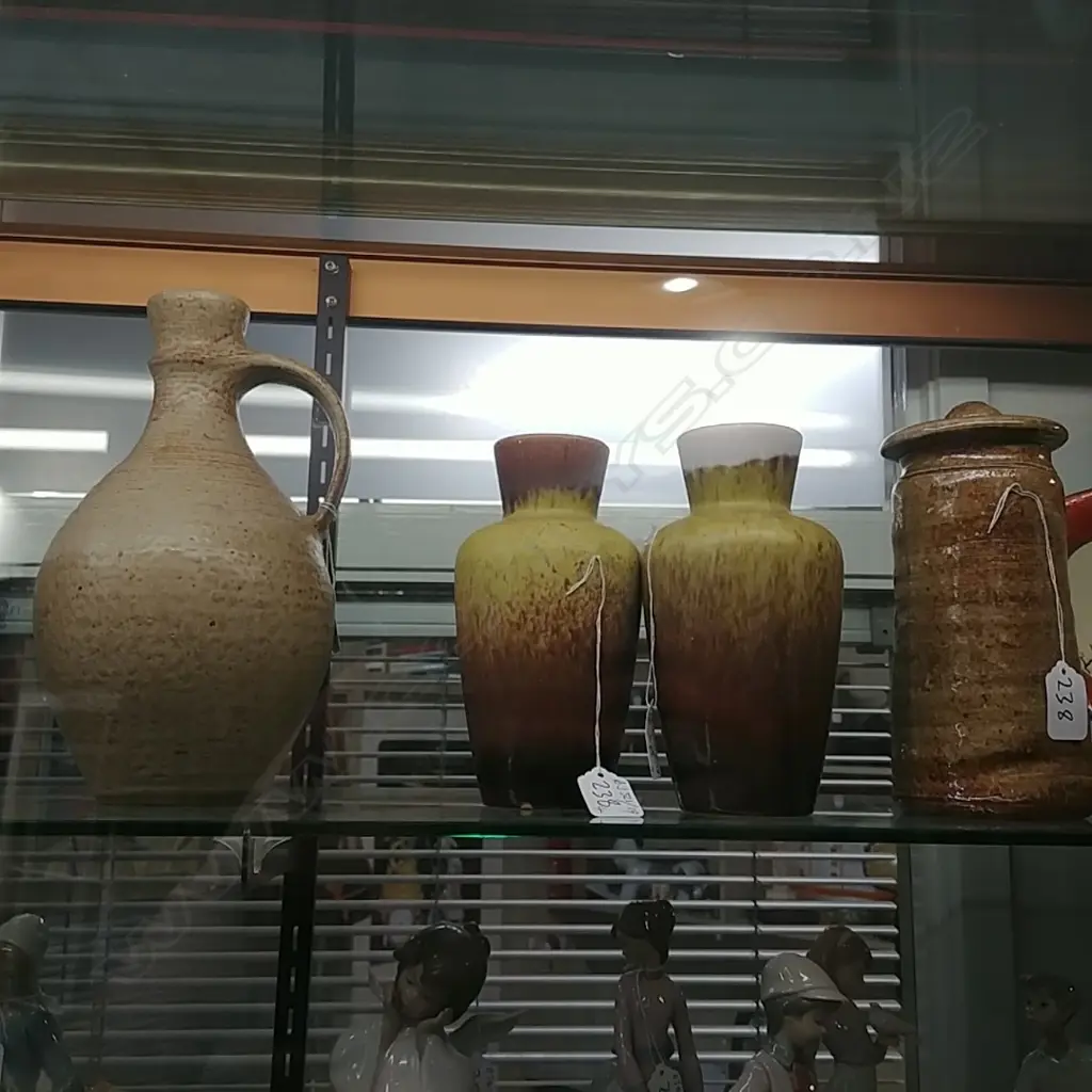2 GERMAN VASES & 2 POTTERY PCS Image 1++