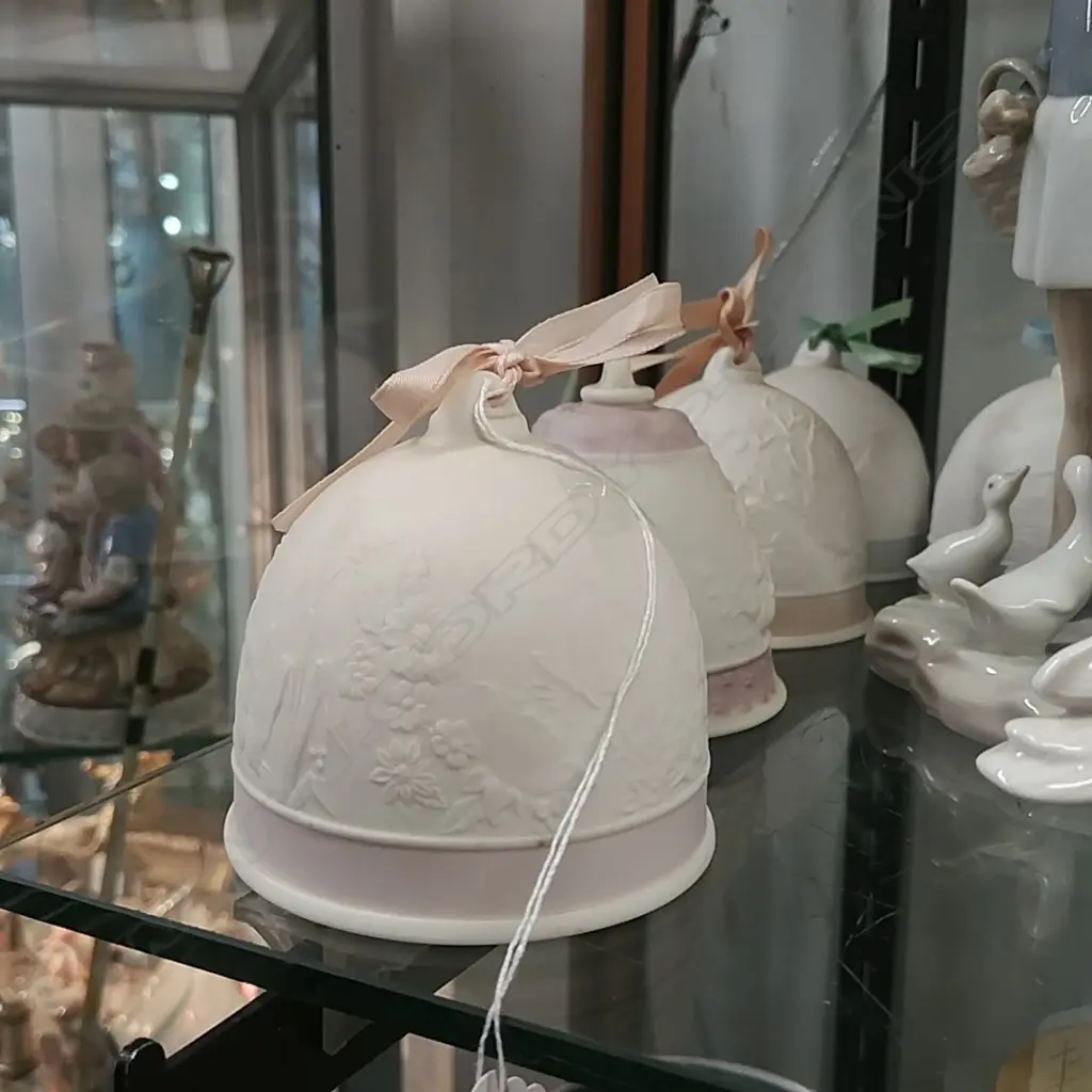 5 LLADRO BELLS Image 1++