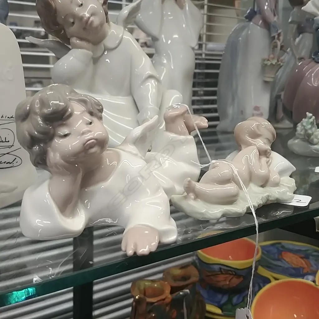 LLADRO ANGEL GOOFING OFF Image 1++