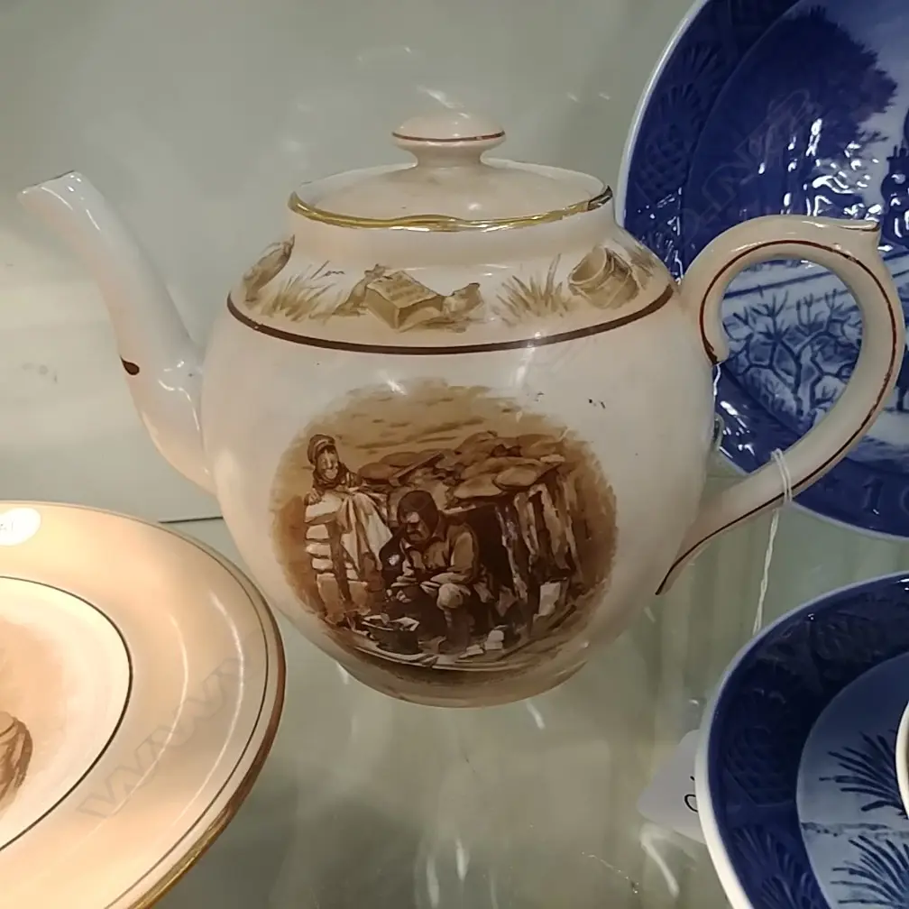 BAINSFATHER WW1 TEAPOT Image 1++