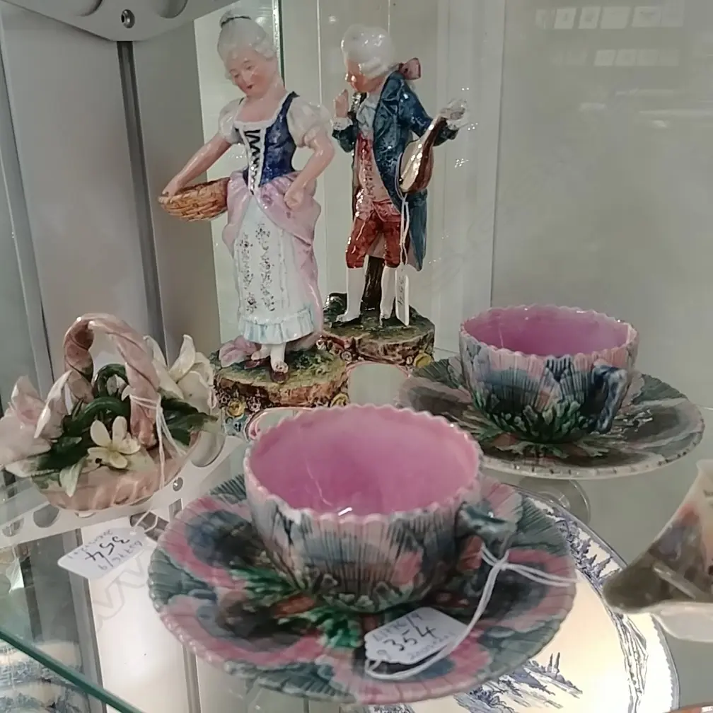 MAJOLICA C&S'S X2+PR FIGS (1AF) & ROSE ORN. Image 1++