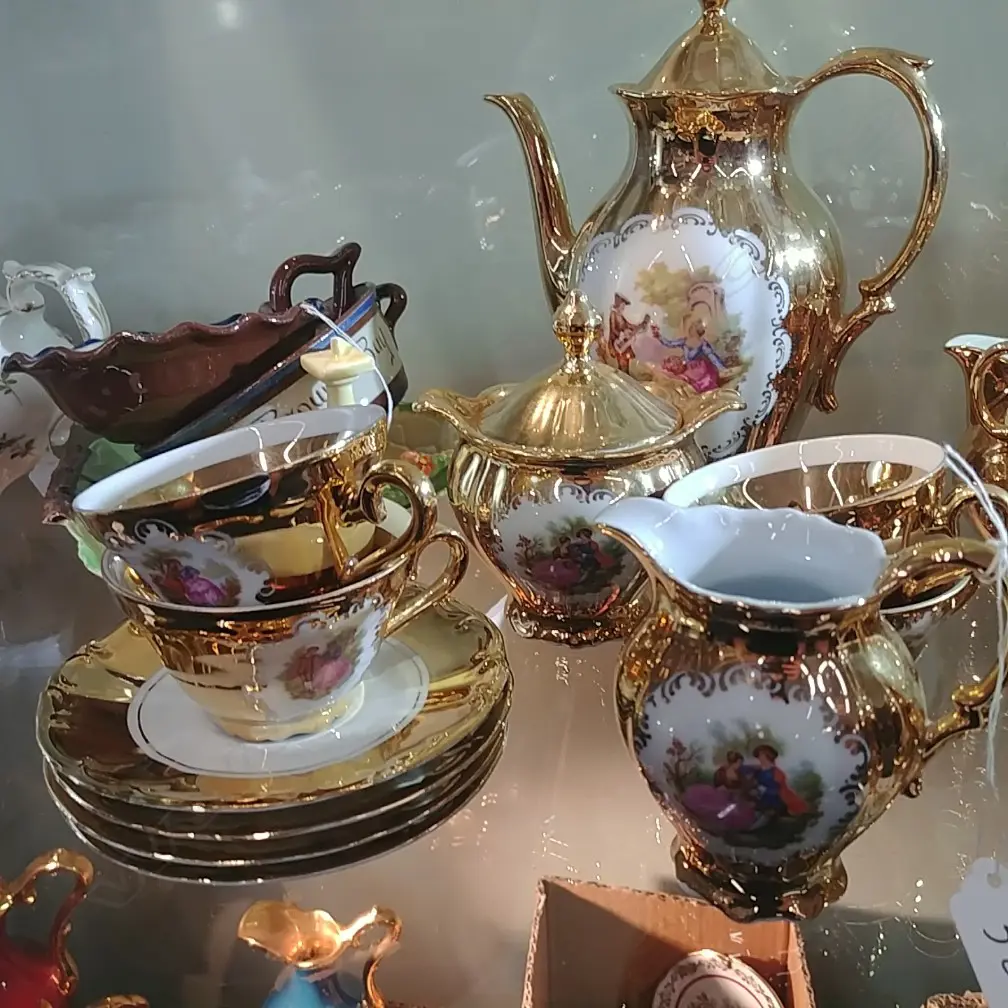 GILT/LIMOGE STYLE COFFEE SET - 11PC Image 1++