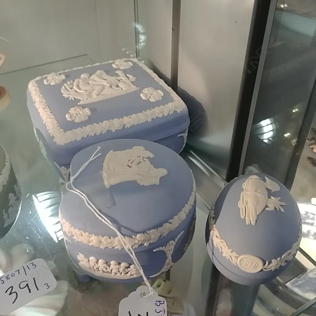 3 JASPER BLUE WEDGWOOD BOXES Image 1++