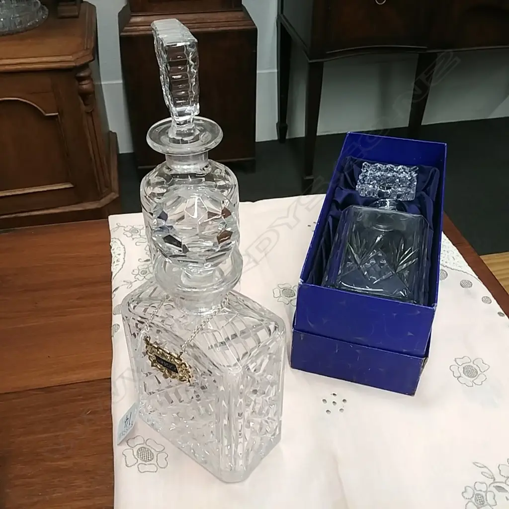3 DECANTERS  + WHISKY LABEL Image 1++