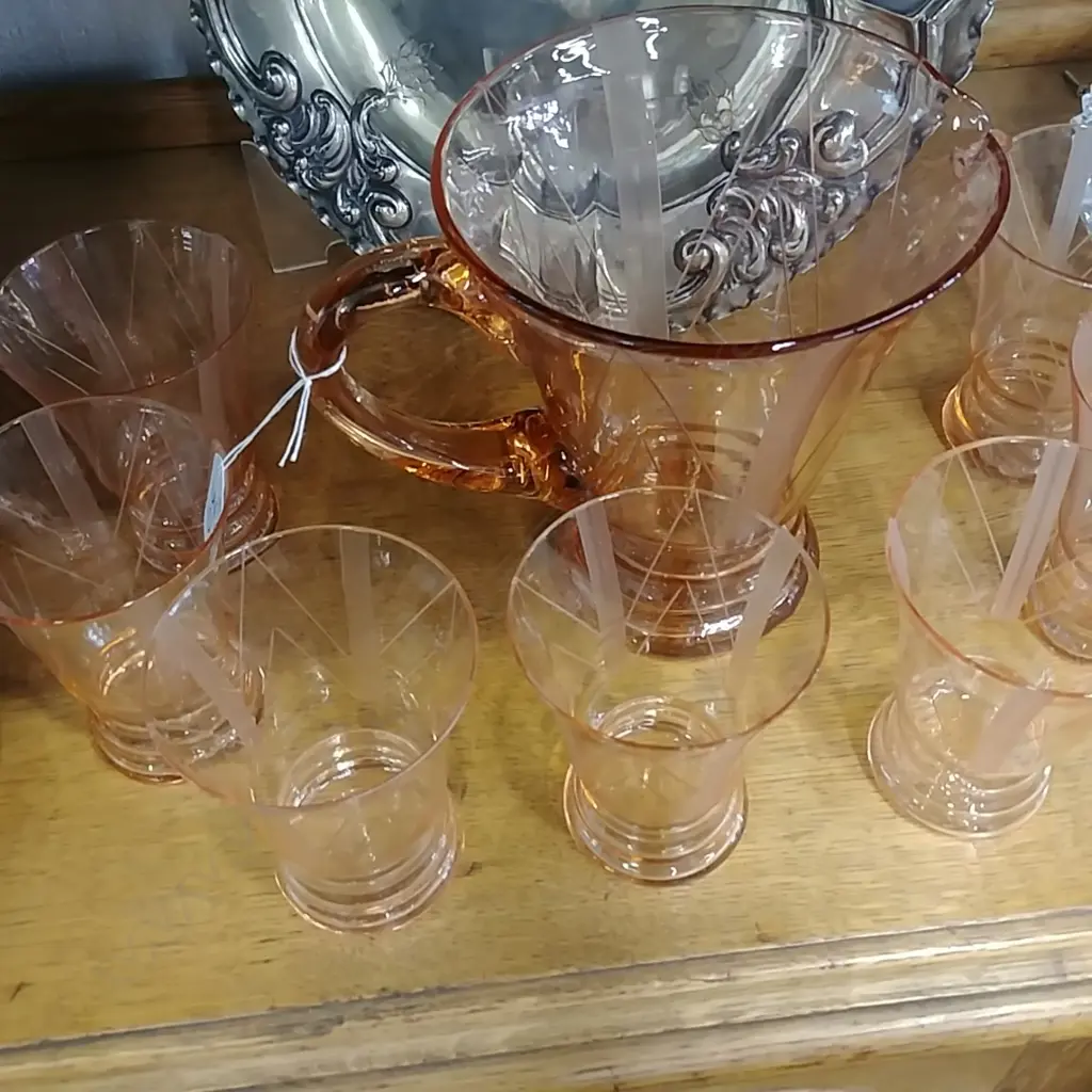 PINK ART DECO DRINK SET Image 1++