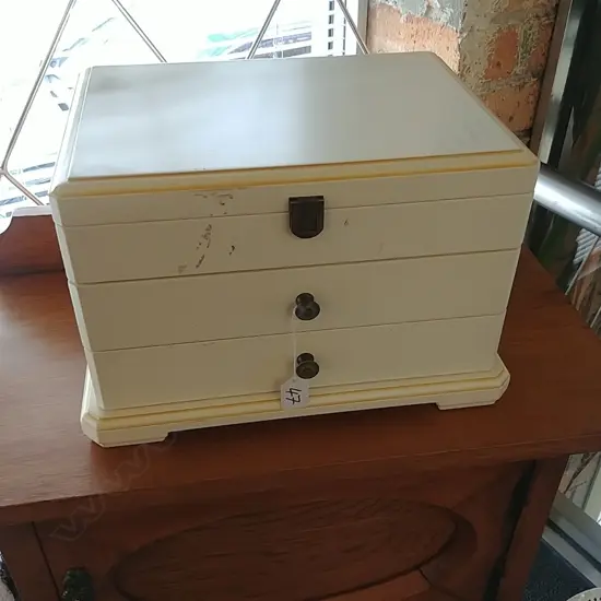 JEWELLERY BOX