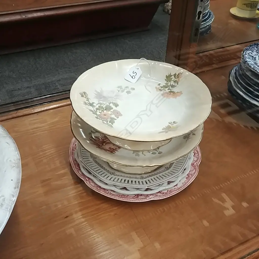 3 PLATES & 2 TAZZAS Image 1++