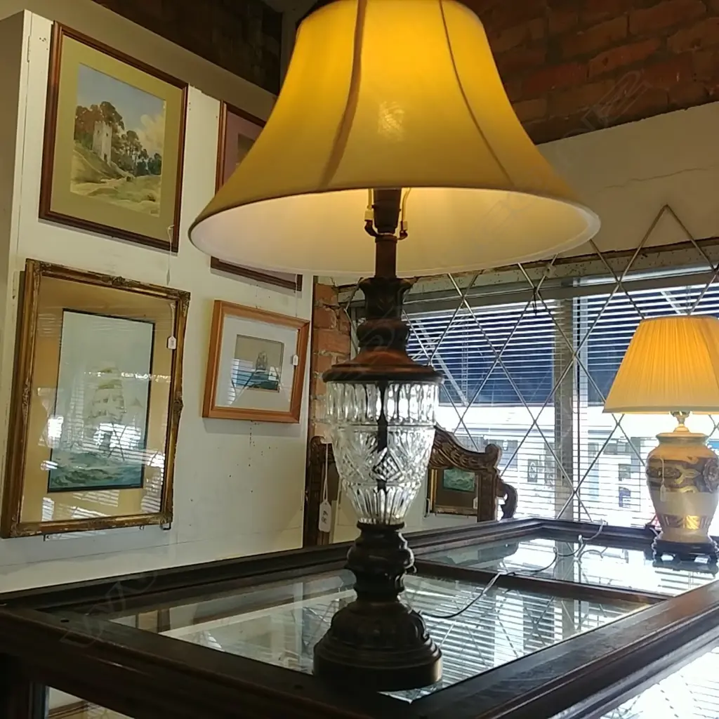 TABLE LAMP Image 1++