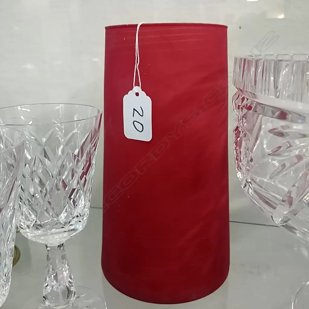 NZ RED GLASS VASE Image 1++