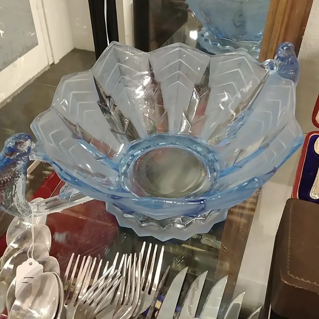 DECO BLUE GLASS BOWL Image 1++