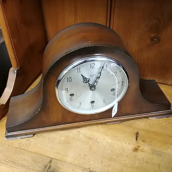 MANTEL CLOCK W KEY & PEND.