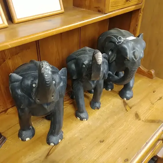 3 LARGE ELEPHANT ORNS