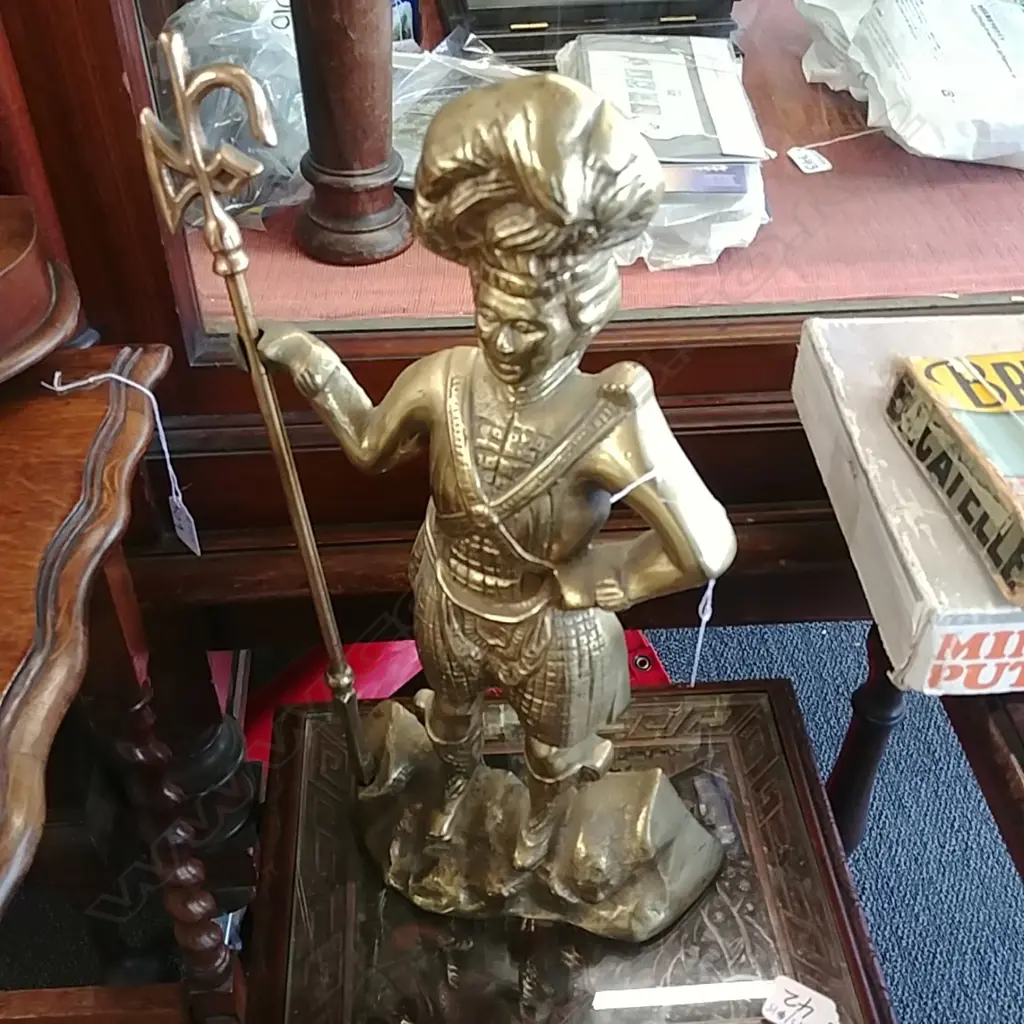 BRASS SCOTSMAN POKER HOLDER Image 1++