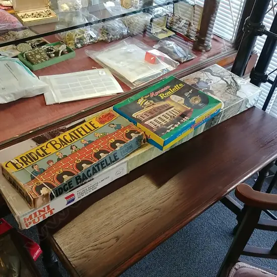 MINI PUTT ,BAGATELLE+ROULETTE GAMES