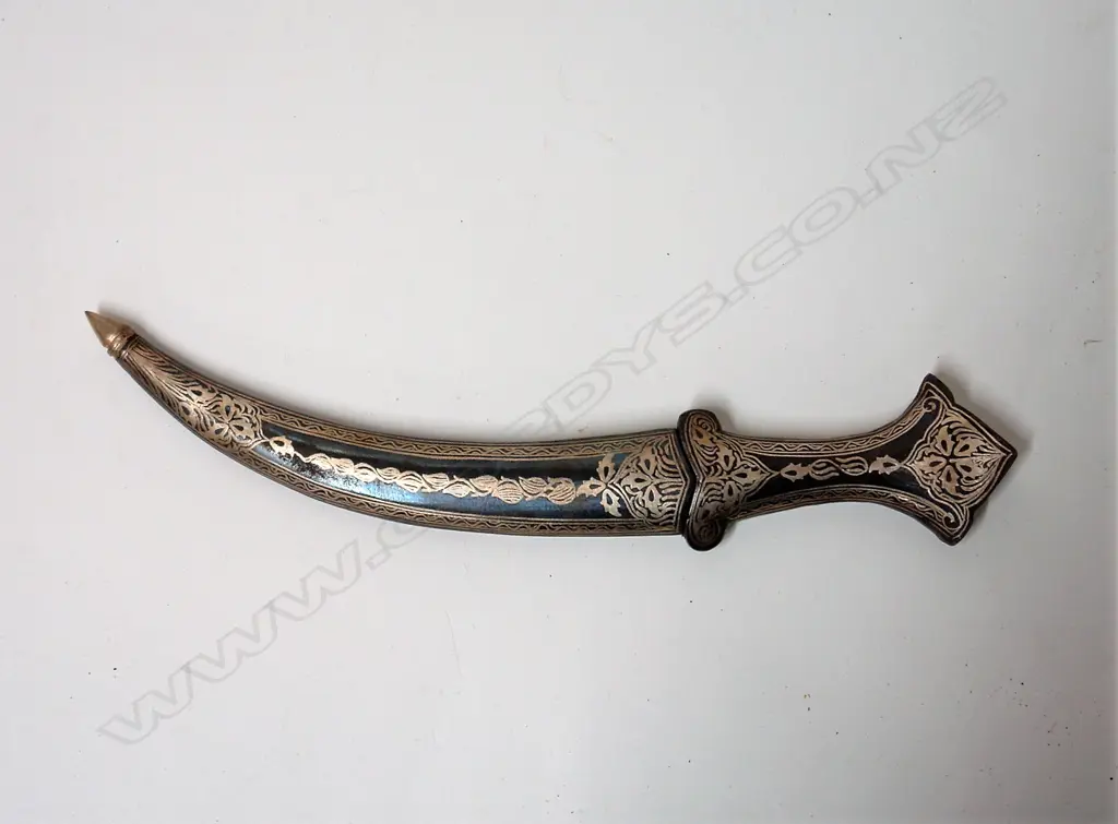 A vintage Indian Kanjar knife Image 1++
