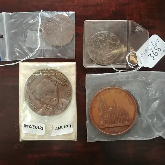 2 MEDALLIONS +2 COINS