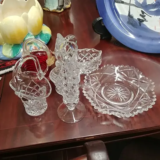 5 CRYSTAL GLASS PCS & RUBY GLASS BASKET