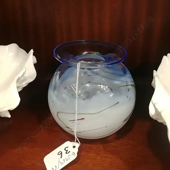 SMALL GARY NASH VASE 