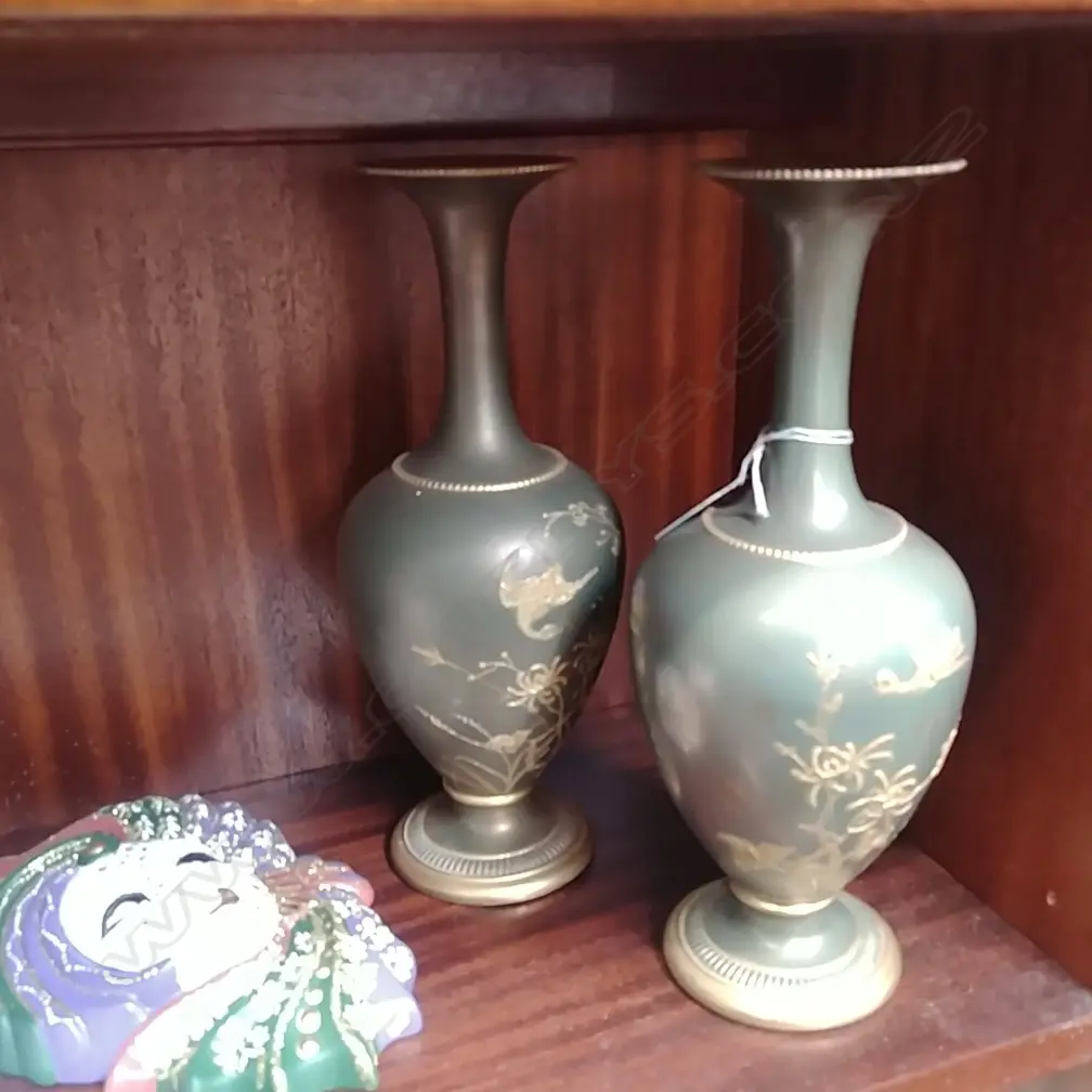 PR VICT. GILT VASES (1 A.F.) Image 1++