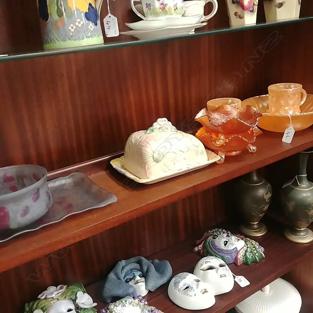 7 PCS GLASSWARE & CERAMIC CHEESE WEDGE Image 1++
