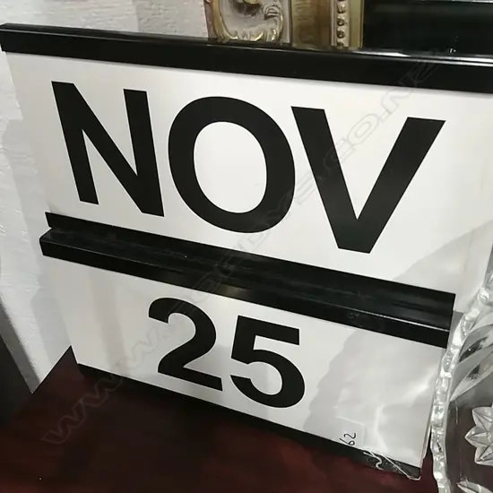 SLIDE CALENDAR 