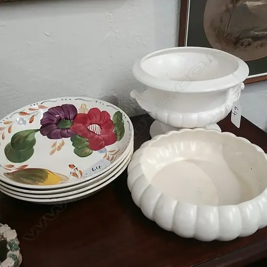 2 CROWN LYNN VASES & 4 FLEURETTE BOWLS