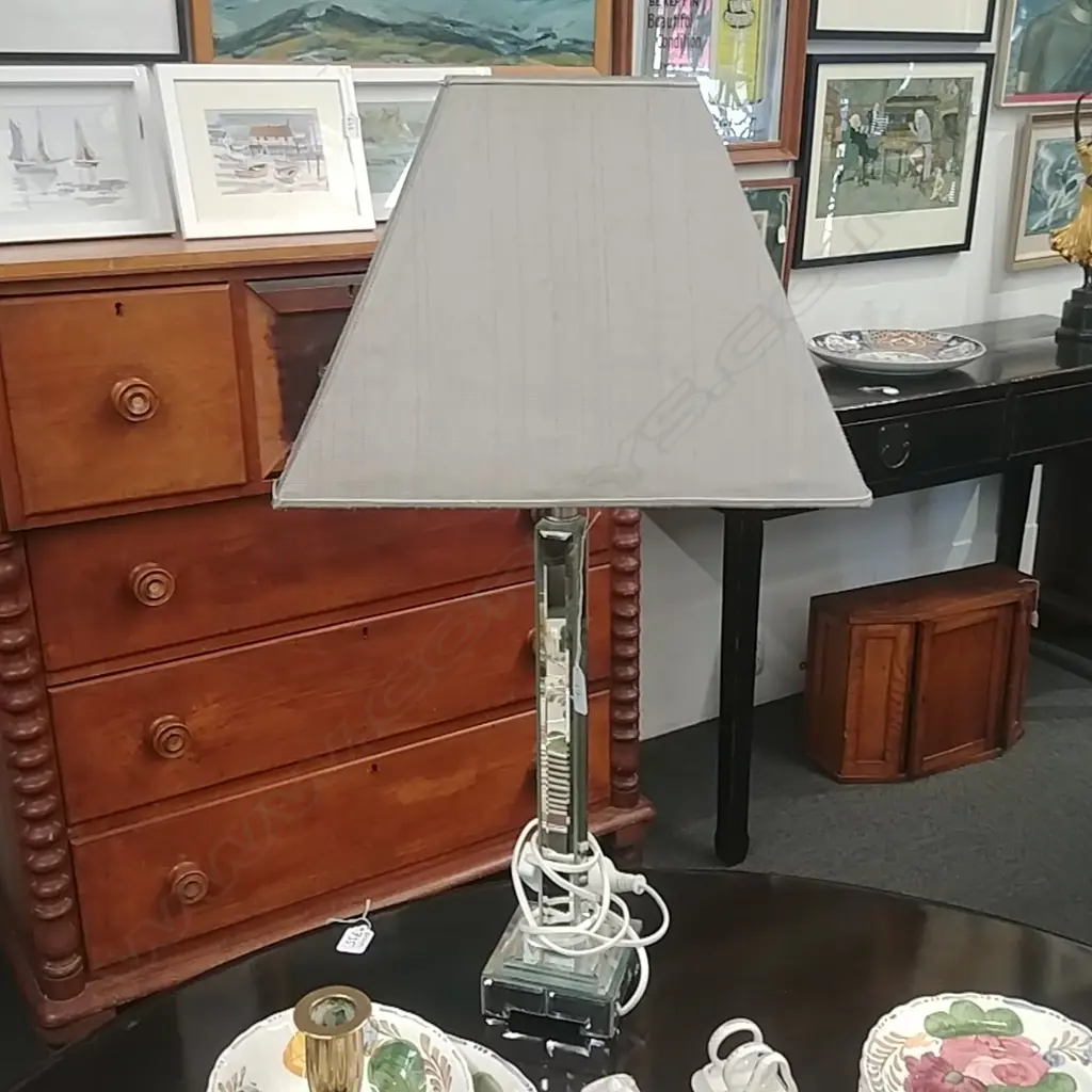 MIRRORED GLASS TABLE LAMP Image 1++