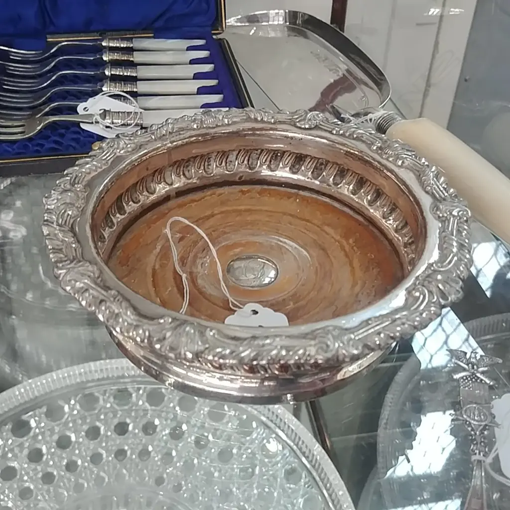 SHEFFIELD PLATE BOTTLE COASTER Image 1++