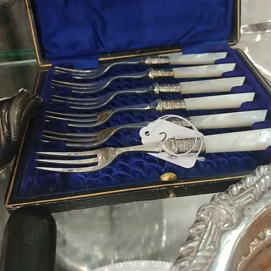 CASED SET M.O.P. COCKTAIL FORKS. SHEF. 1909