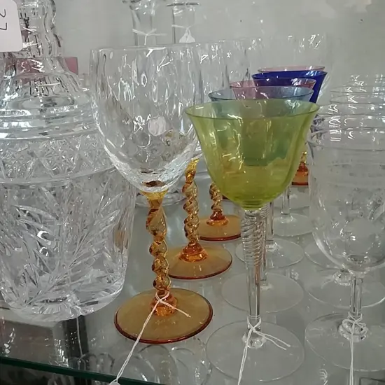 6 & 5 COLOURED GLASS WINE GLASSES