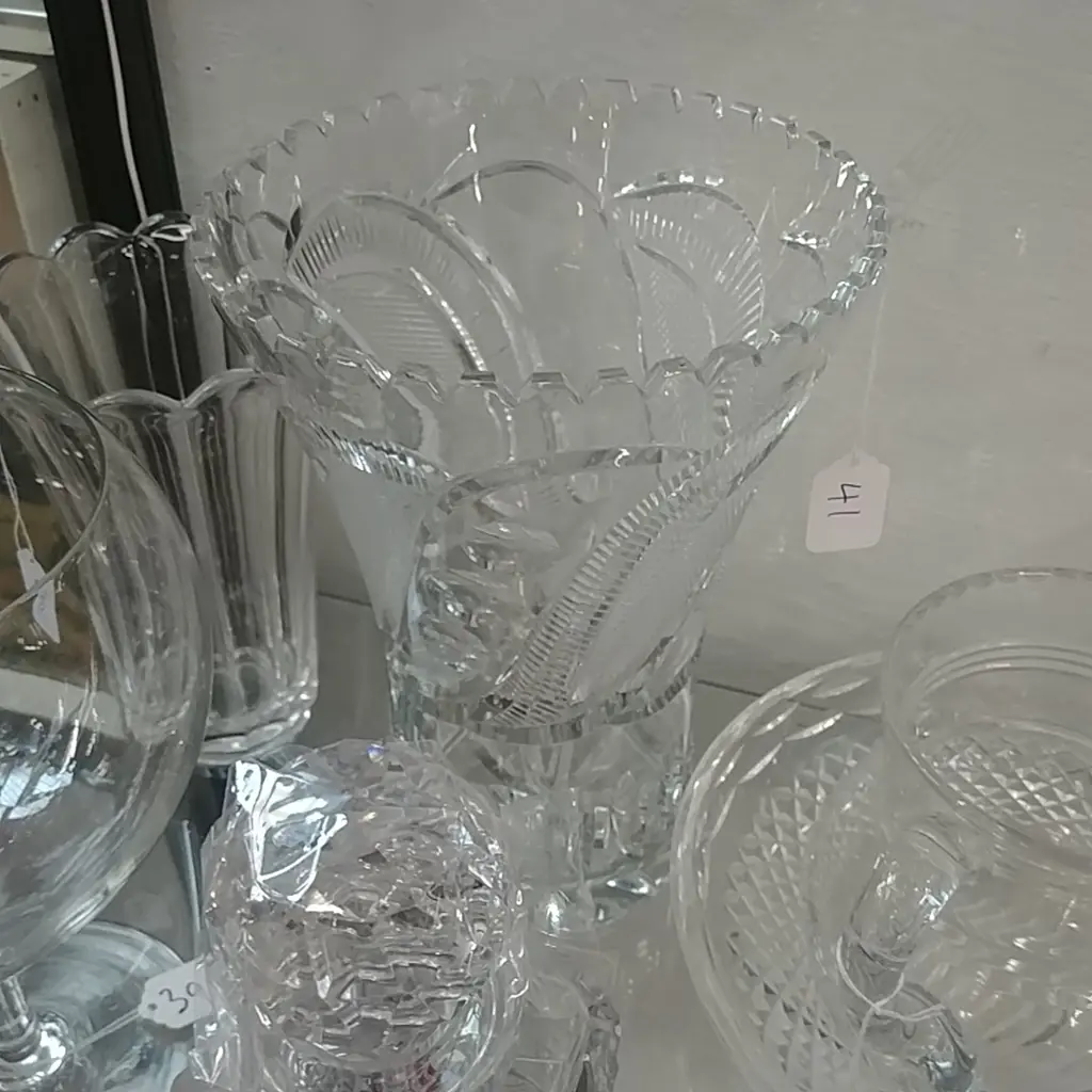 LG CRYSTAL VASE Image 1++