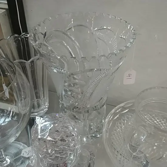 LG CRYSTAL VASE
