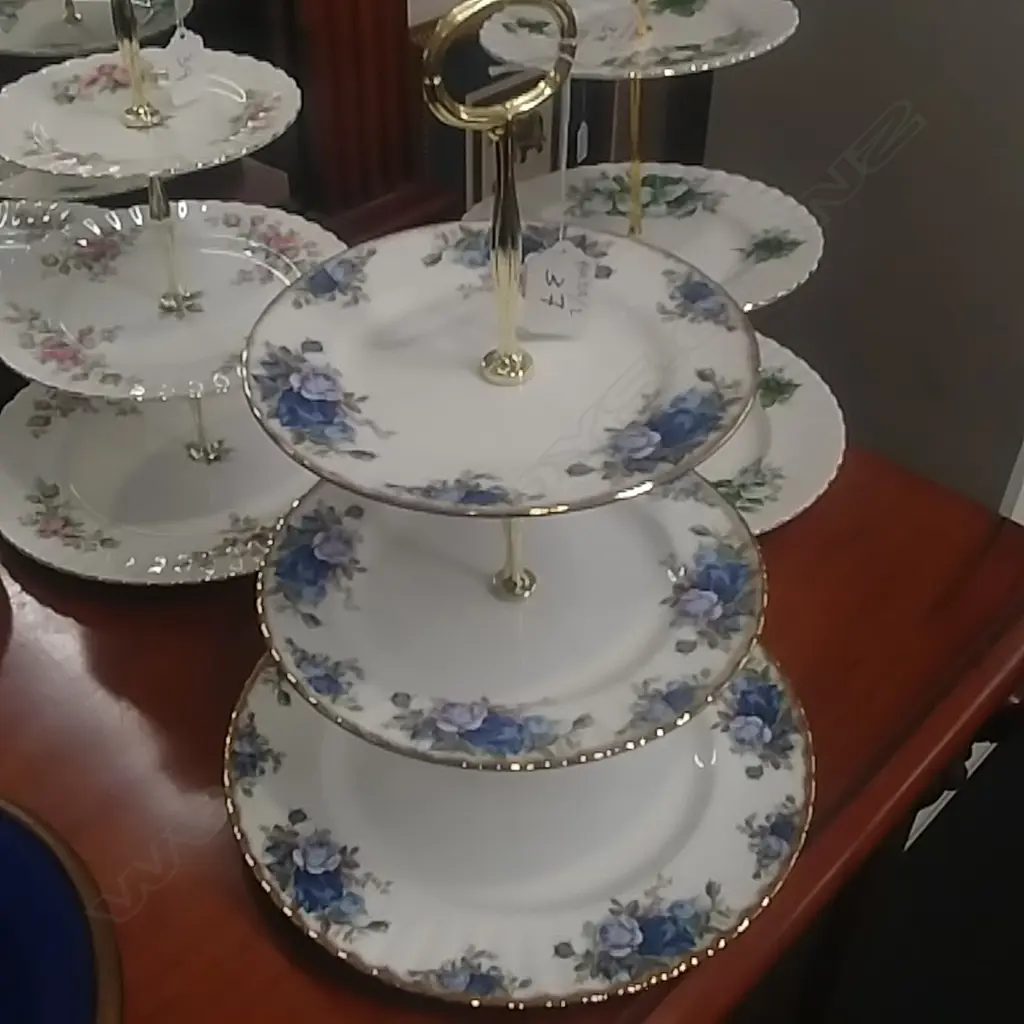 R.A.-MOONLIGHT ROSE 3 TIER CAKE STAND Image 1++